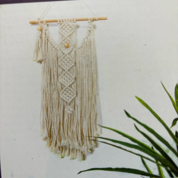 Macrame Wall Hanging NWT DIY KIT. - Picture 3 of 11